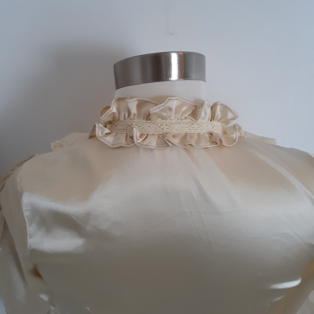 Ruffle Design casual blouse - Picture 6 of 8